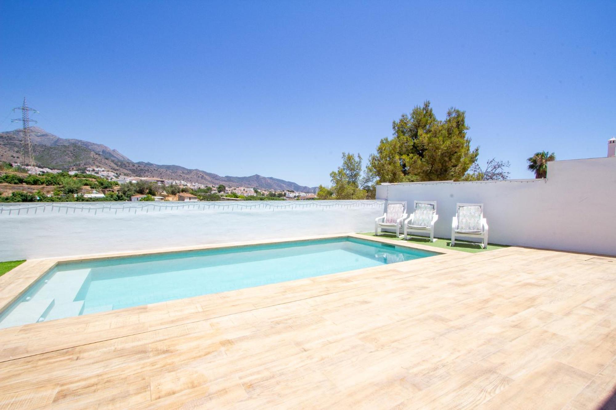 Villa Rubi Nerja Exterior photo